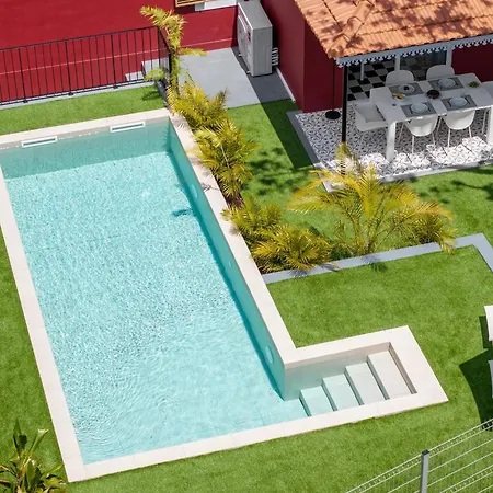 펜션 Quintinha Estrelicia - Pool And Garden 푼샬