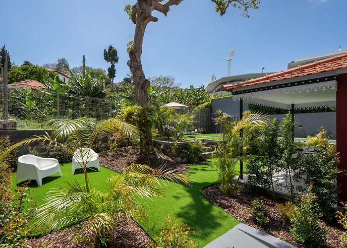 度假居 Quintinha Estrelicia - Pool And Garden *