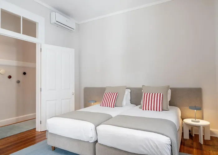 度假居 Quintinha Estrelicia - Pool And Garden *