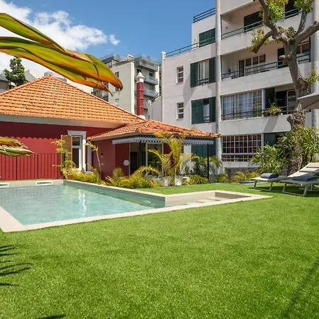 Feriehus Quintinha Estrelicia - Pool And Garden *